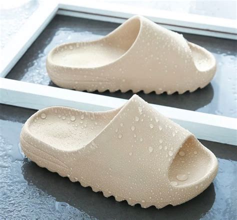 yeezy slides big kid.